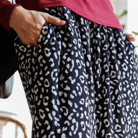 Wild Animal Print Wide Legged Pants - Picture 5 of 6